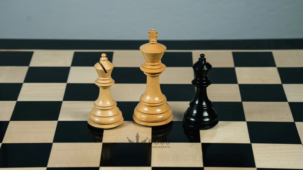 4.5” COLUMBIAN LUXURY STAUNTON EBONY TRIPLE WEIGHTED CHESS PIECES WITH 21” CHESSBOARD & STORAGE BOX
