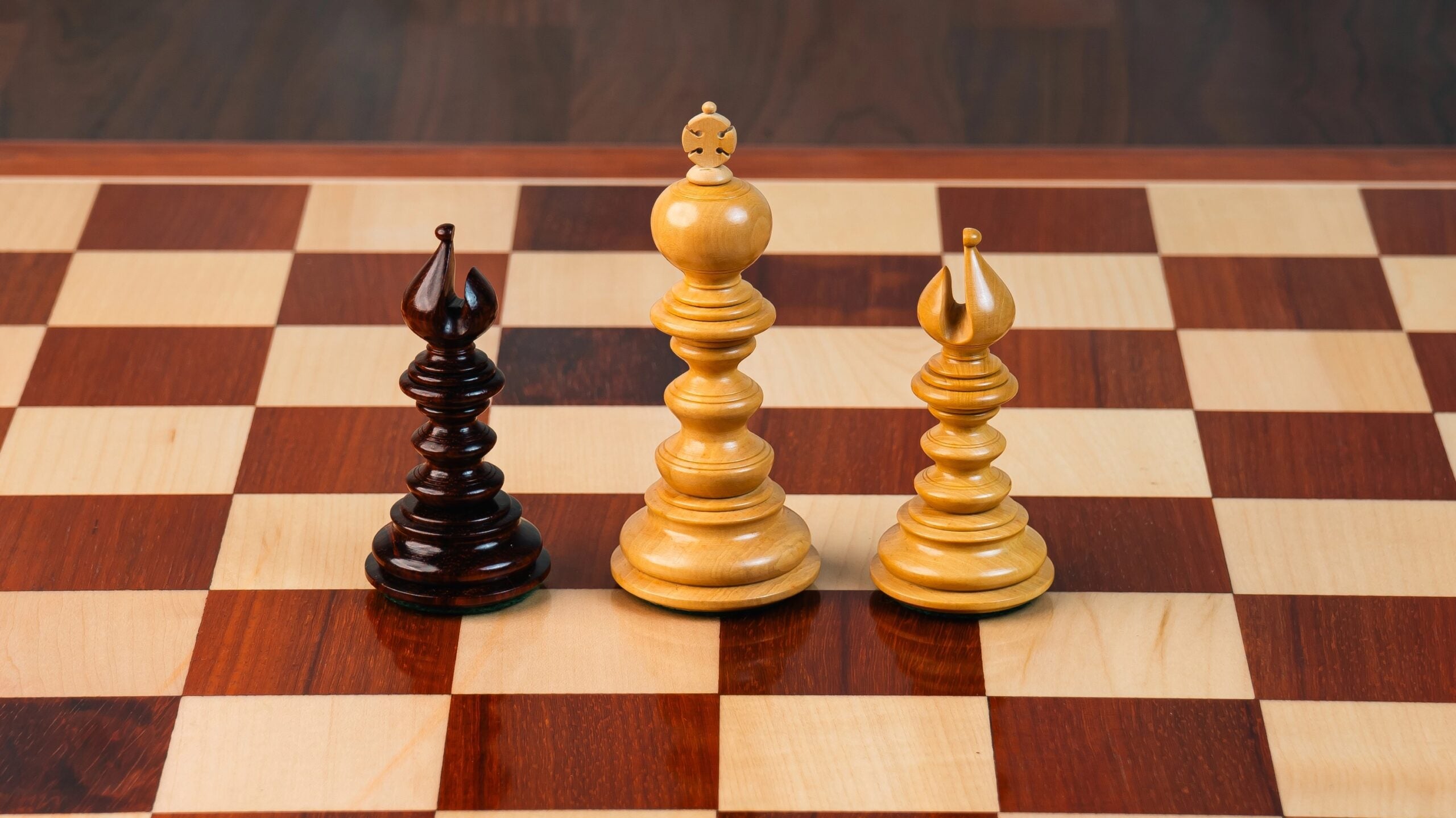 4.4” ARTHUR KNIGHT LUXURY TRIPLE WEIGHTED CHESS PIECES