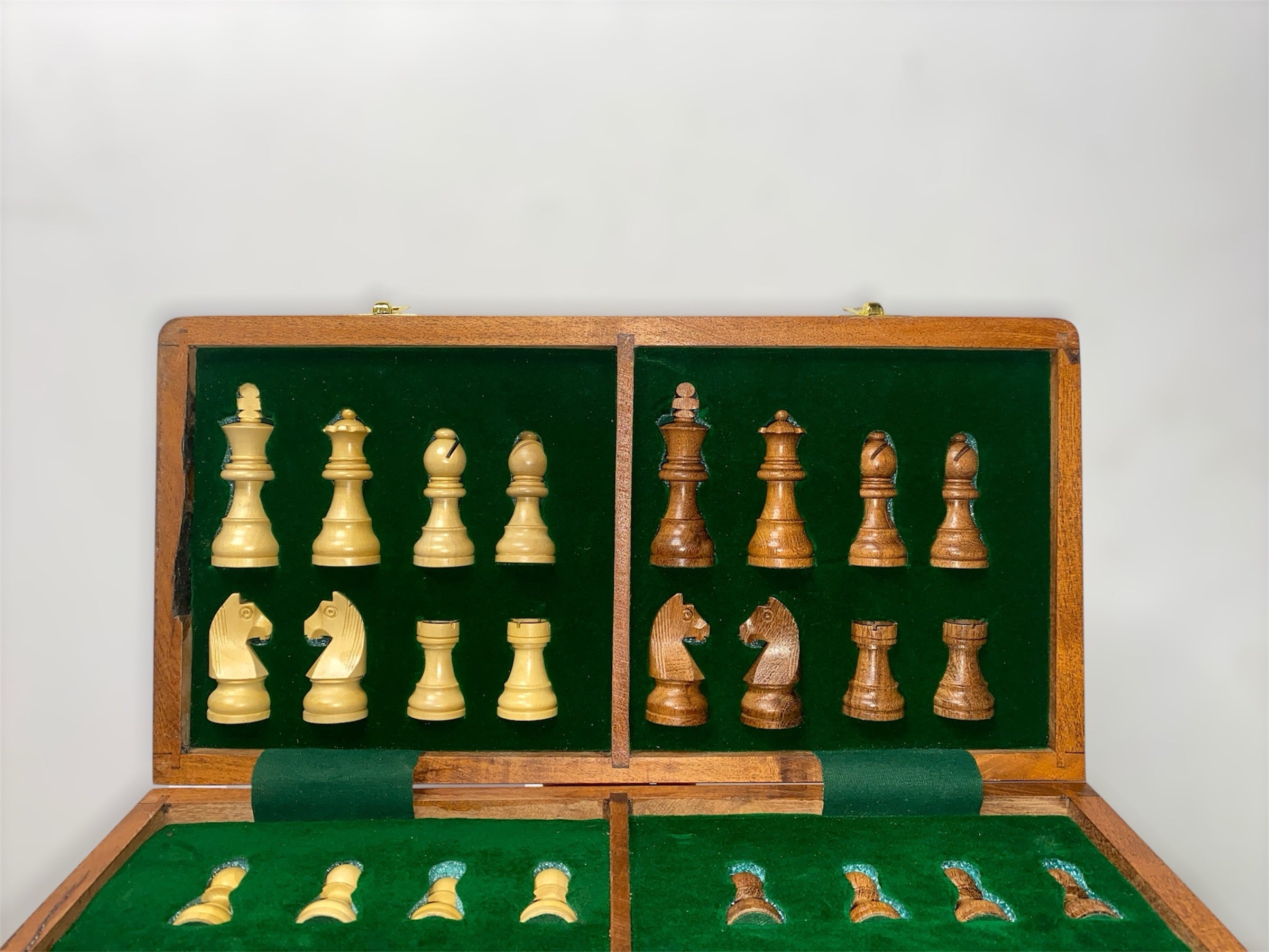 14” TRAVEL MAGNETIC FOLDABLE CHESS SET