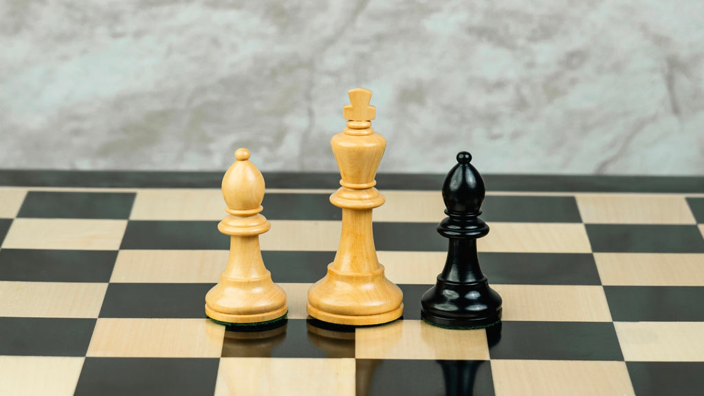 3.9” REPRODUCED BOHEMIAN EBONISED TRIPLE WEIGHTED CHESS PIECES