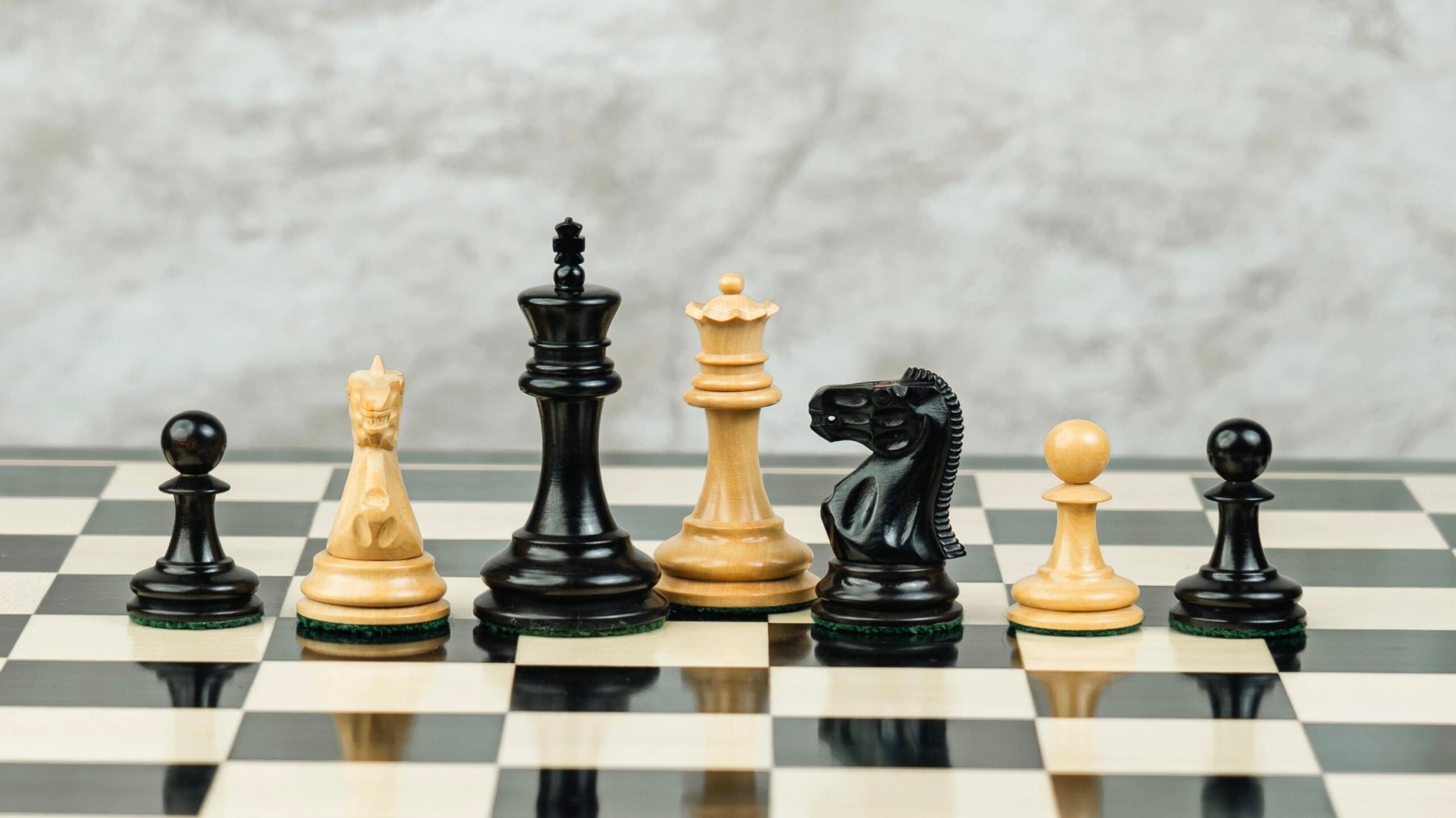2.9” PRO STAUNTON EBONY WOOD WEIGHTED CHESS PIECES, 17” EBONY STYLE BOARD & BOX