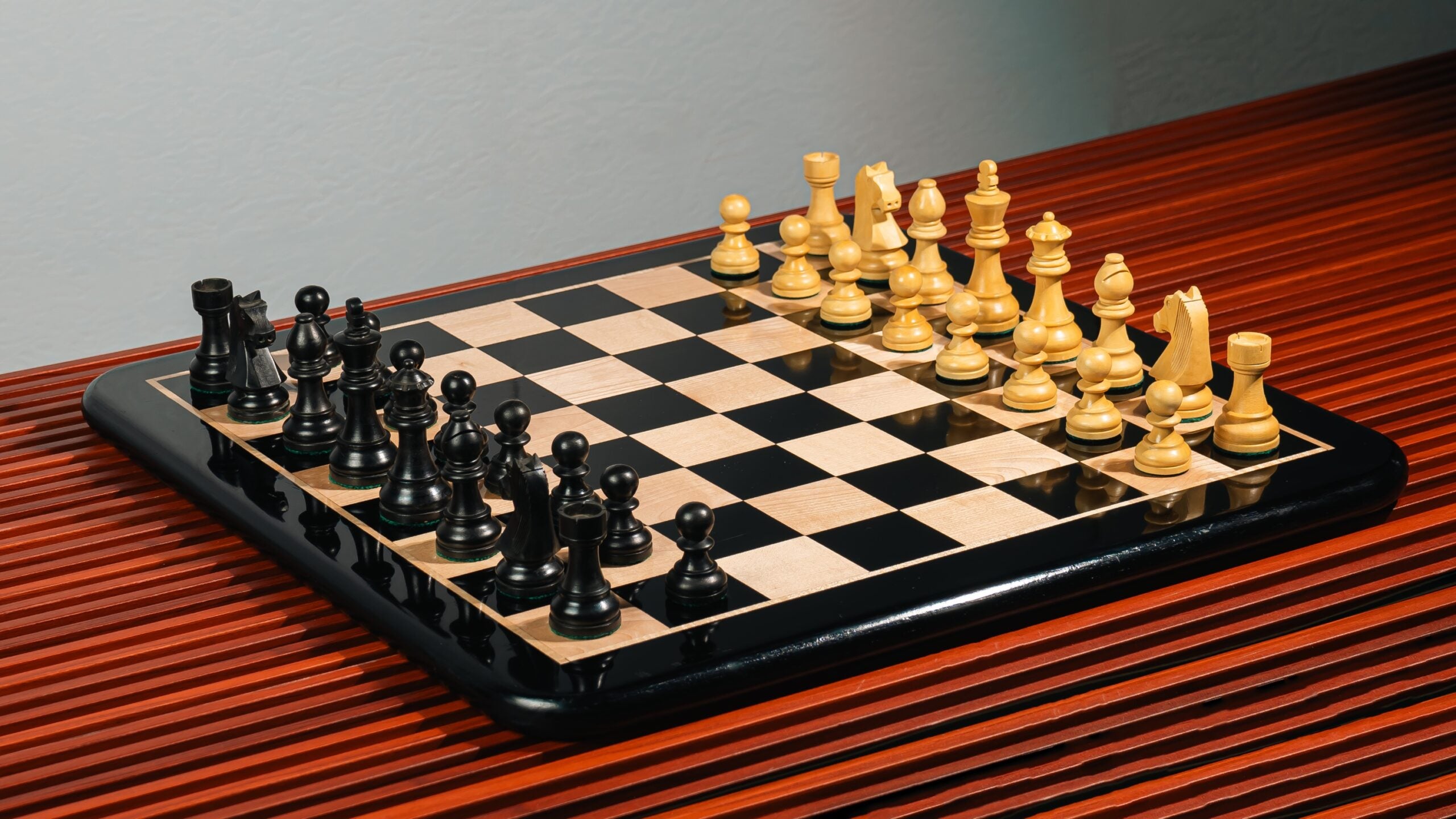 3.75” EBONISED GERMAN KNIGHT WEIGHTED CHESS PIECES WITH 17” EBONY STYLE CHESSBOARD