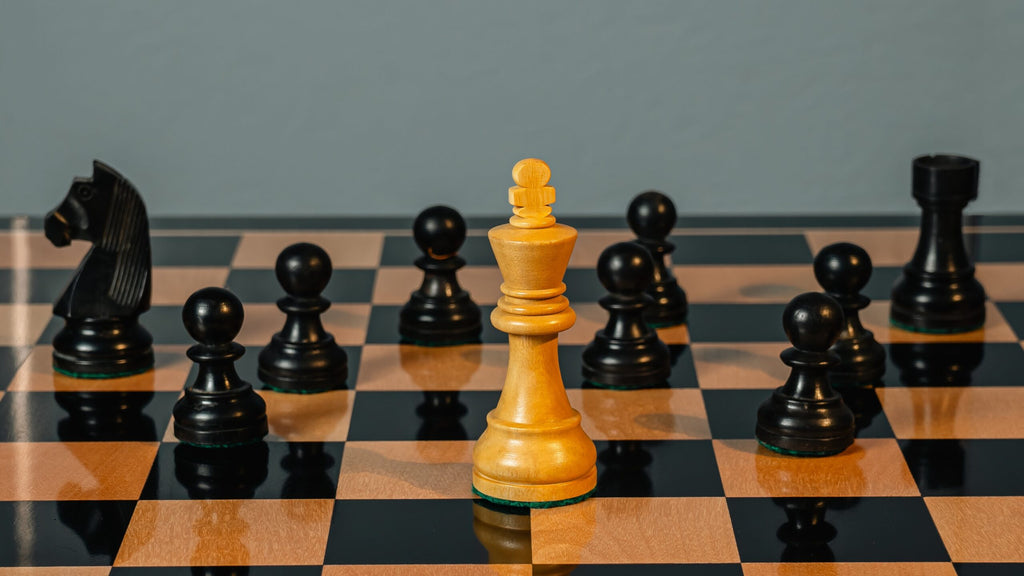 3.75” EBONISED GERMAN KNIGHT WEIGHTED CHESS PIECES WITH 17” EBONY STYLE CHESSBOARD