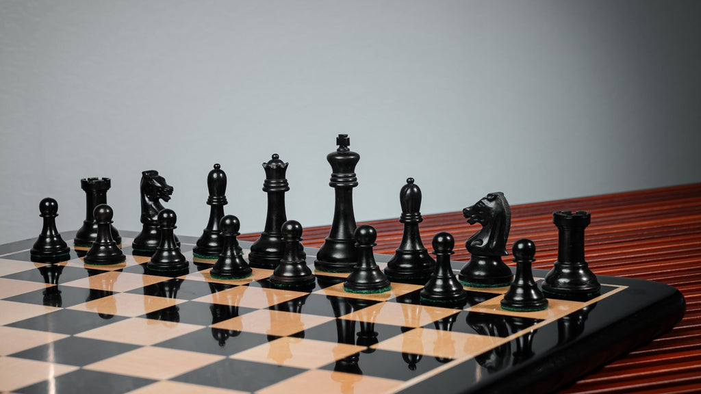 3.75” REPRODUCTION OF DRUEKE PLAYER CHOICE HEAVY WEIGHTED CHESS PIECES, 21” EBONY BOARD & BOX