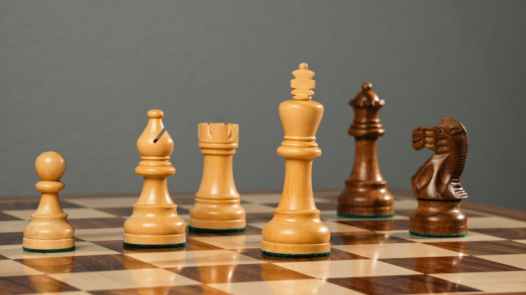 3.8” REYKJAVIK STAUNTON WOODEN WEIGHTED CHESS PIECES, 21” WOODEN CHESSBOARD & STORAGE BOX
