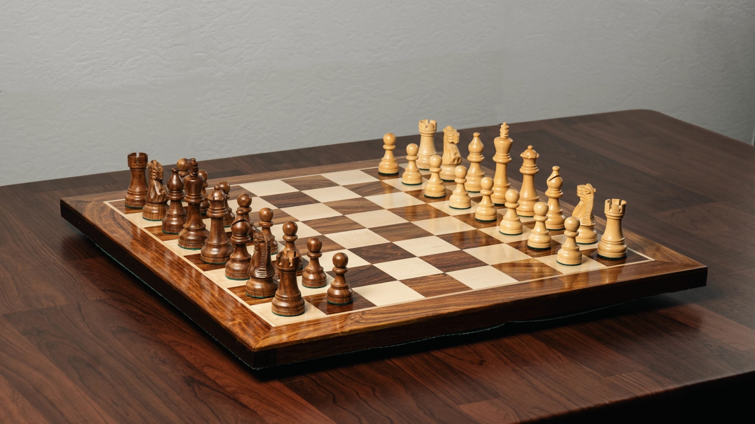3.8” REYKJAVIK STAUNTON WOODEN WEIGHTED CHESS PIECES