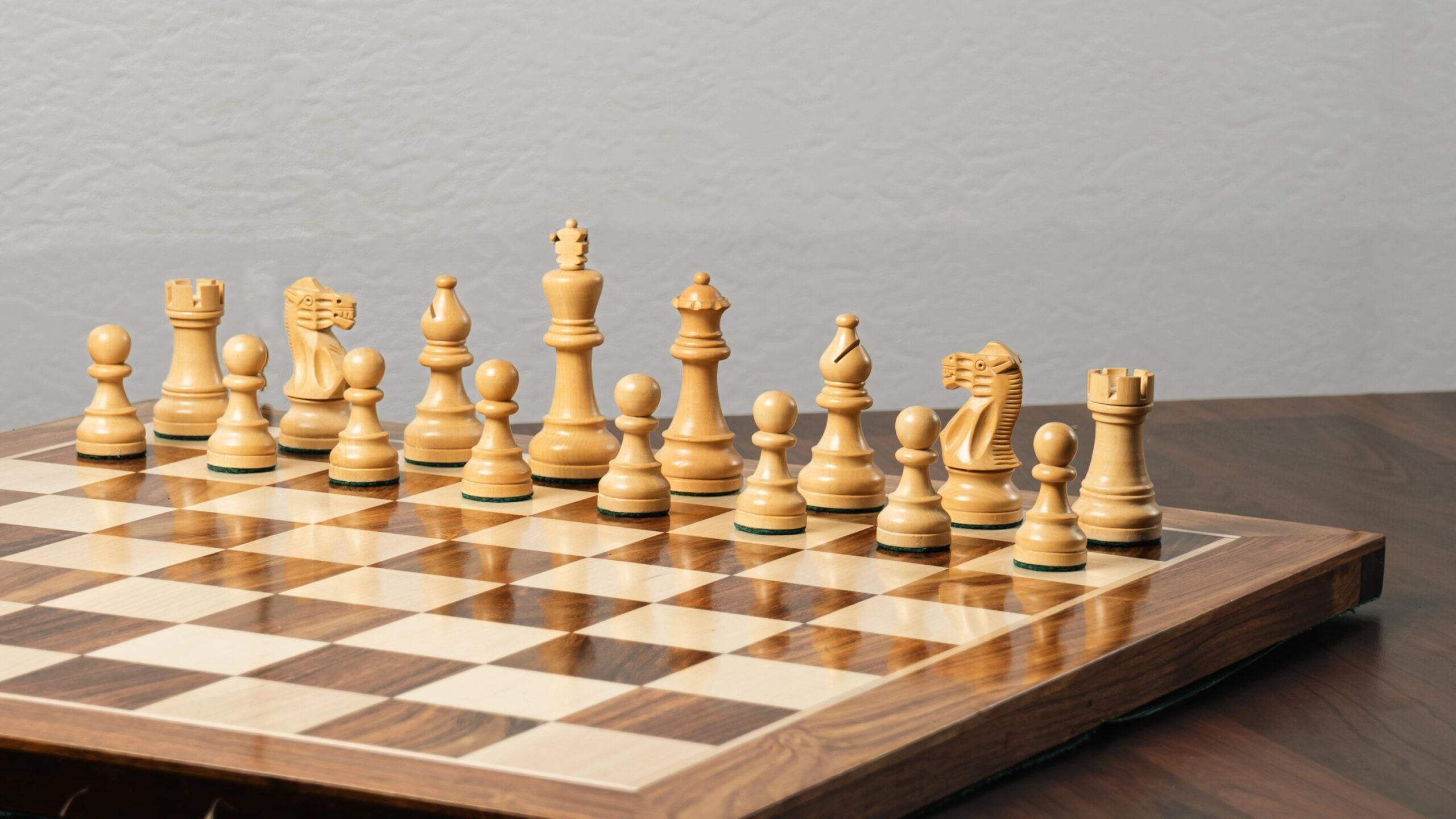 3.8” REYKJAVIK STAUNTON WOODEN WEIGHTED CHESS PIECES