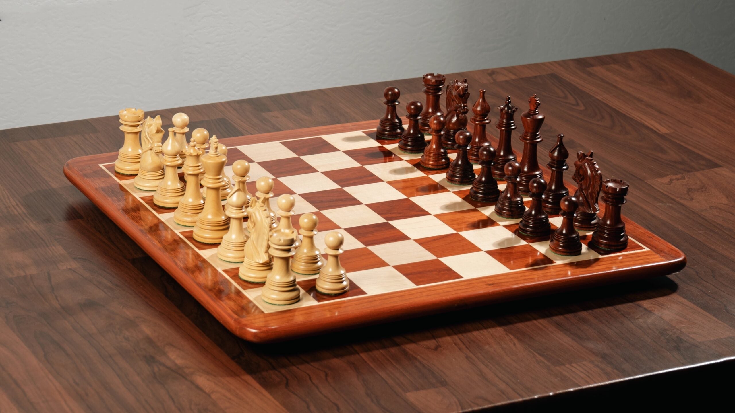 4.5” NAPOLEON LUXURY PADAUK WOOD STAUNTON TRIPLE WEIGHTED CHESS PIECES