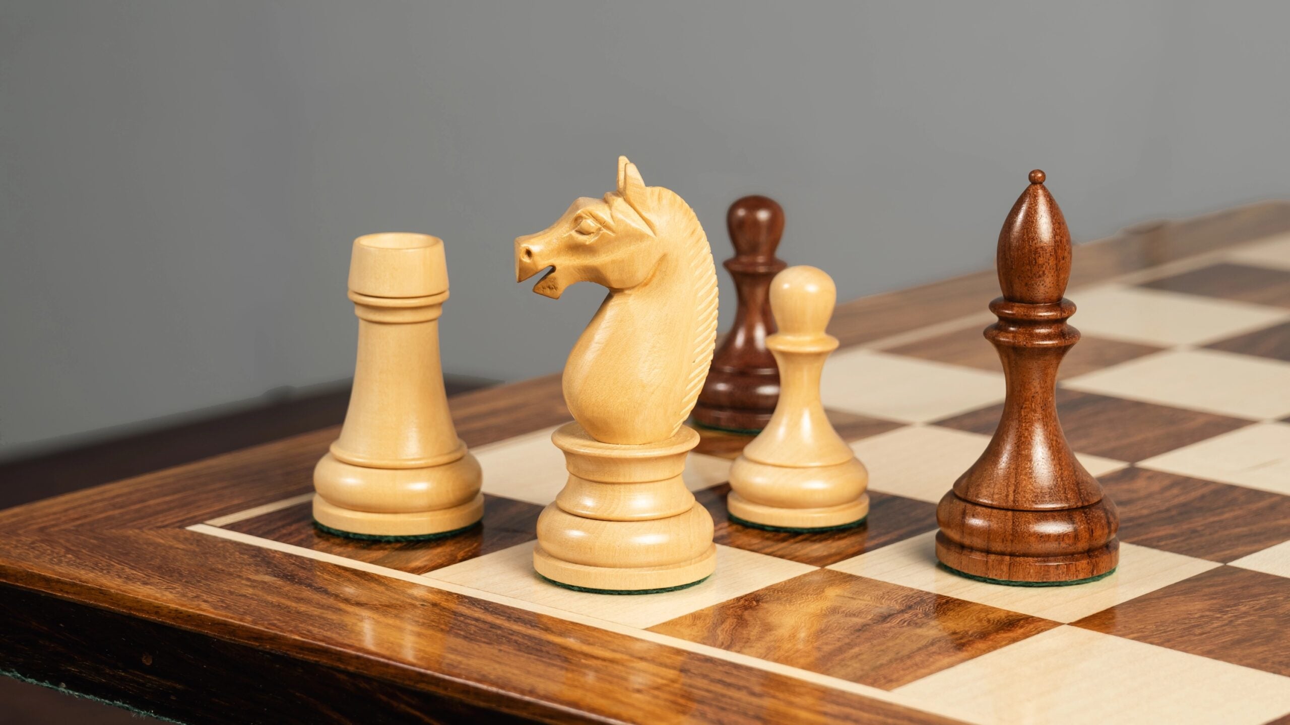 3.8” MINSK 1960’s SOVIET RUSSIAN DOUBLE WEIGHTED CHESS PIECES