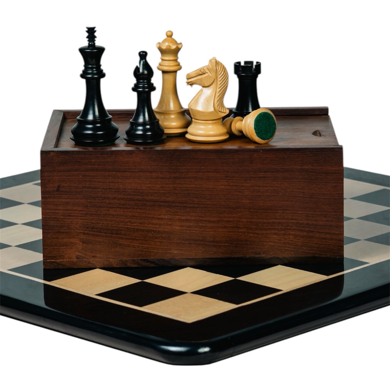 4” NOSEBAND KNIGHT STAUNTON EBONY TRIPLE WEIGHTED CHESS PIECES WITH 21” EBONY BOARD & BOX