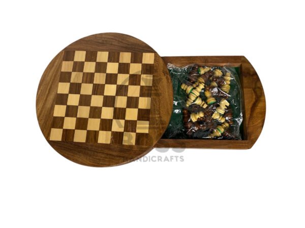 7” ROUND MAGNETIC TRAVEL CHESS SET