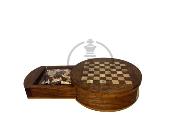 7” ROUND MAGNETIC TRAVEL CHESS SET - Image 2