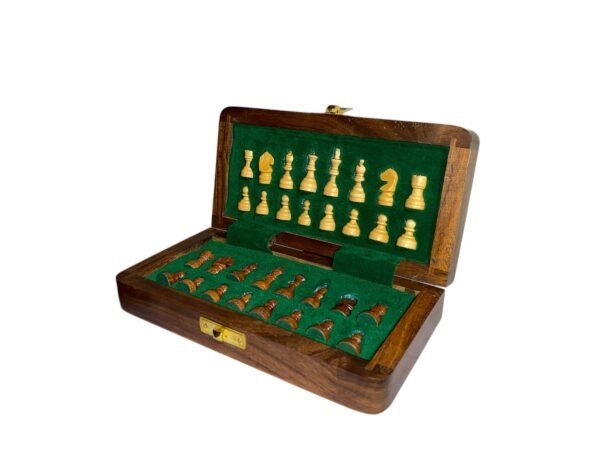 7 “ TRAVEL FOLDING MAGNETIC CHESS SET - Image 4