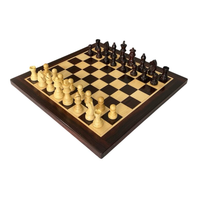 Premium wooden chess board with magnetic Staunton chess pieces – rosewood travel Indian chess set