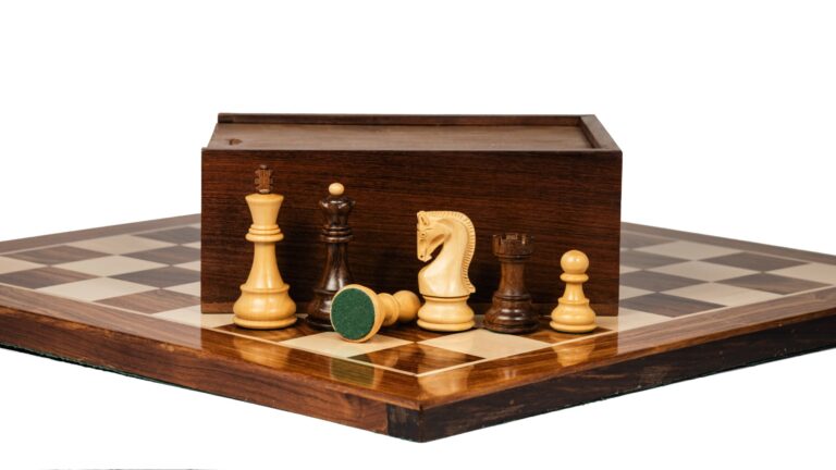 Russian Zagreb 1959 chess pieces on 21 inch golden rosewood wooden chessboard with storage box – premium Indian chess set.