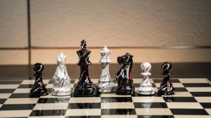 4.1” PAINTED ROYAL KNIGHT STAUNTON TRIPLE WEIGHTED CHESS PIECES, 21” EBONY BOARD & BOX